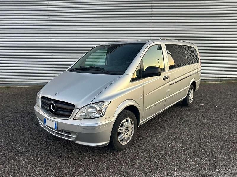 Usata Mercedes Vito 136 CV (100 kW) 2012 Argento metallizzato Furgone