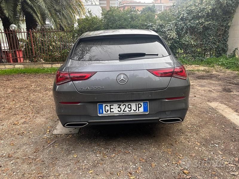 Usata Mercedes CLA200 163 CV (119 kW) 2021 Grigio Station wagon
