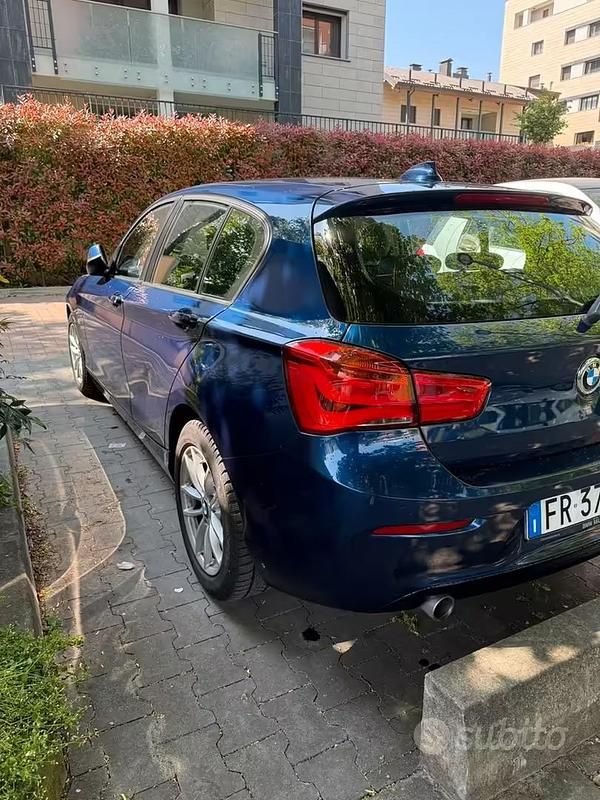 Usata BMW 116 2018 Blu Utilitaria