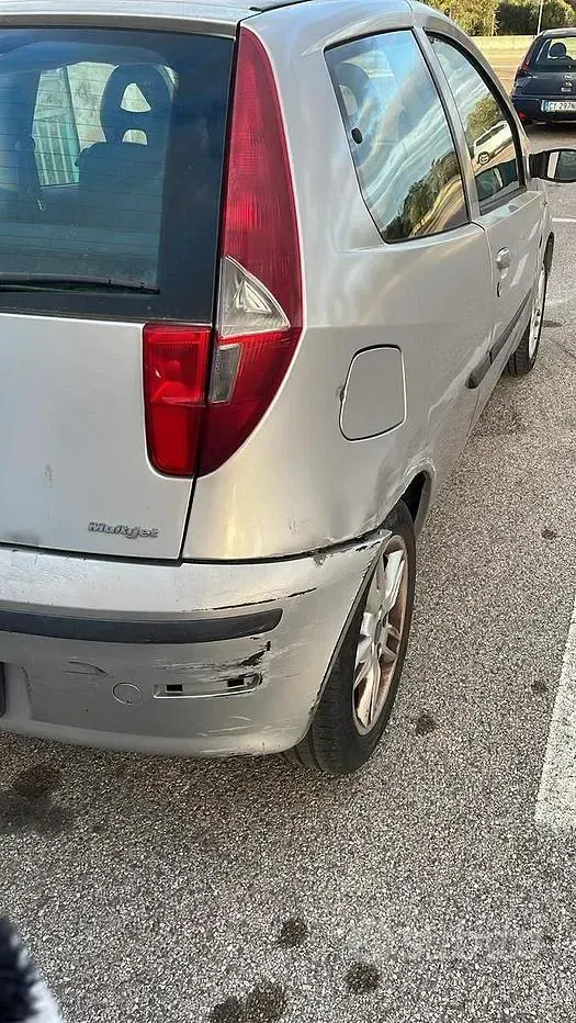 Usata Fiat Punto 69 CV (50 kW) 2003 Grigio Utilitaria