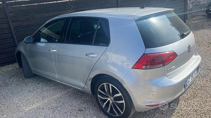 Usata VW Golf VII 110 CV (80 kW) 2016 Grigio Berlina