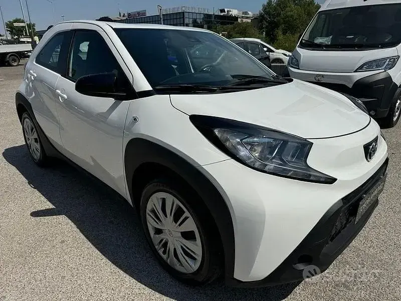 Usata Toyota Aygo X Active 72 CV (52 kW) 2025 Other SUV