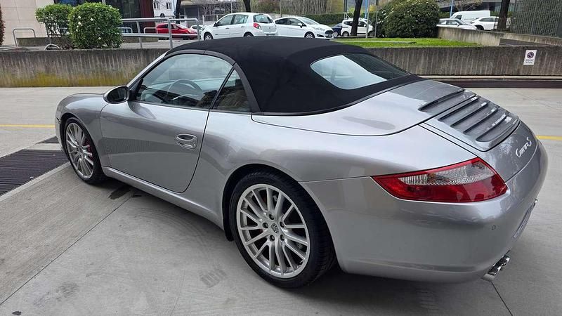 Usata Porsche 911 Carrera S Cabriolet 355 CV (261 kW) 2006 Grigio Cabrio