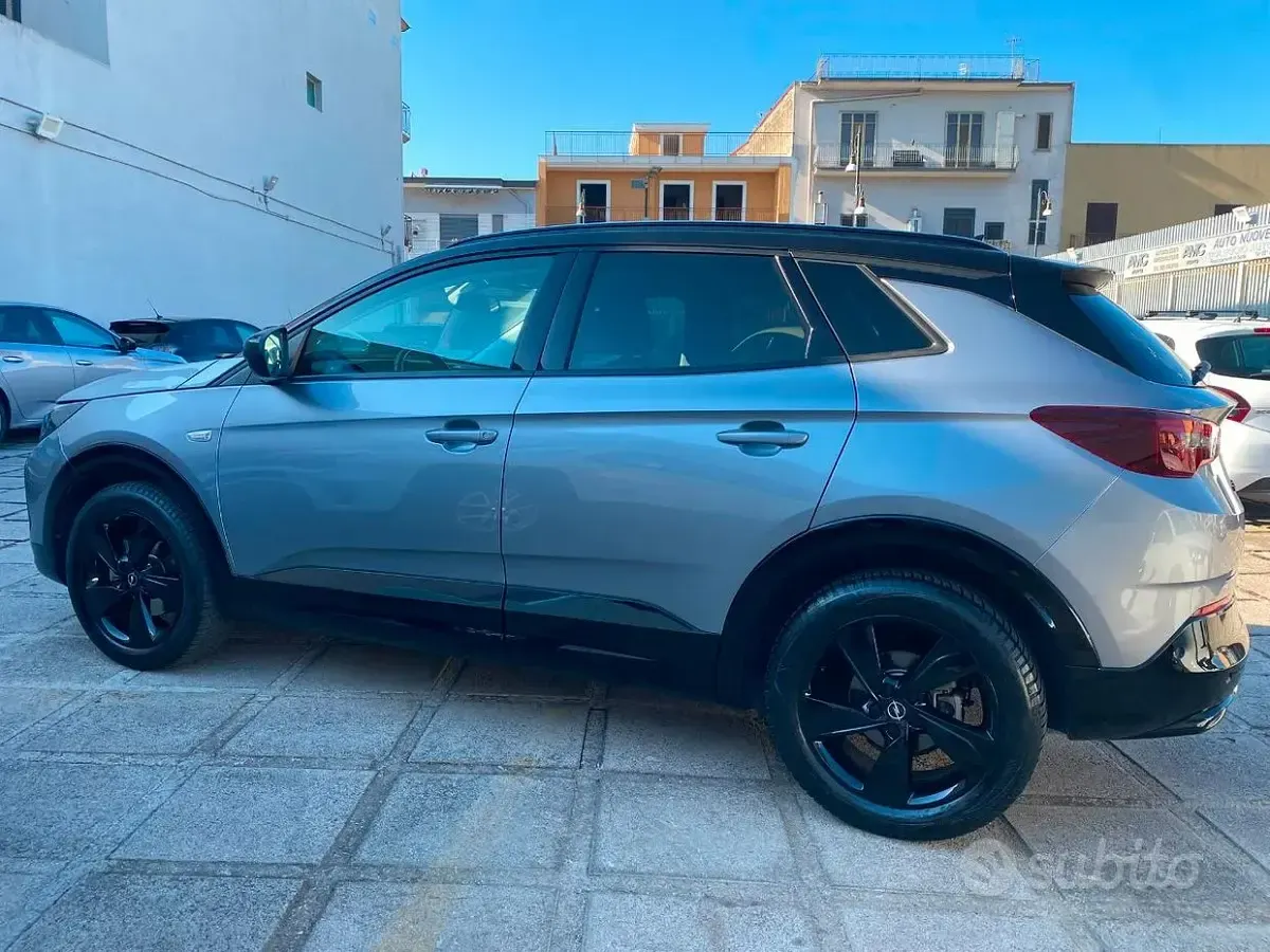 Usata Opel Grandland X Ultimate 131 CV (96 kW) 2022 Grigio SUV