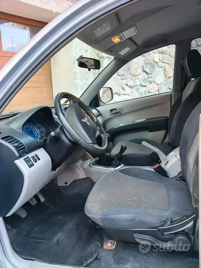 Usata Mitsubishi L200 Warrior 178 CV (130 kW) 2008 Grigio Pick-up