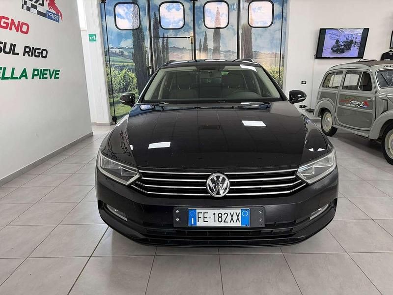 Usata VW Passat Business 120 CV (88 kW) 2015 Nero Station wagon
