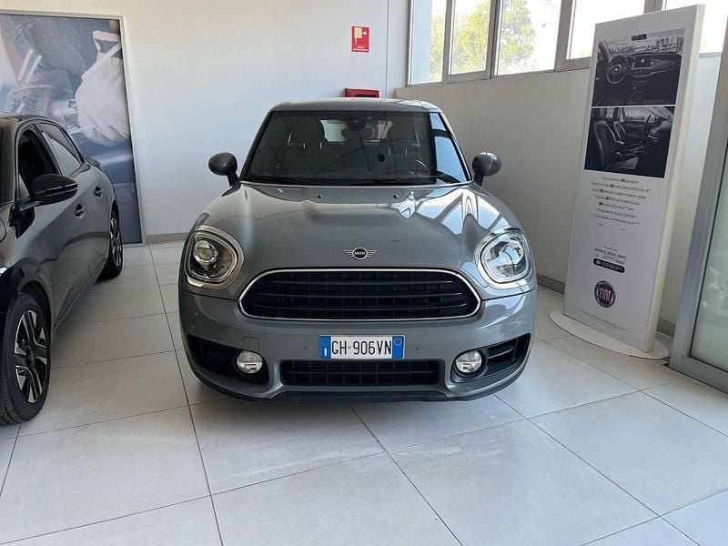 Usata Mini One Countryman 102 CV (75 kW) 2019 Grigio SUV