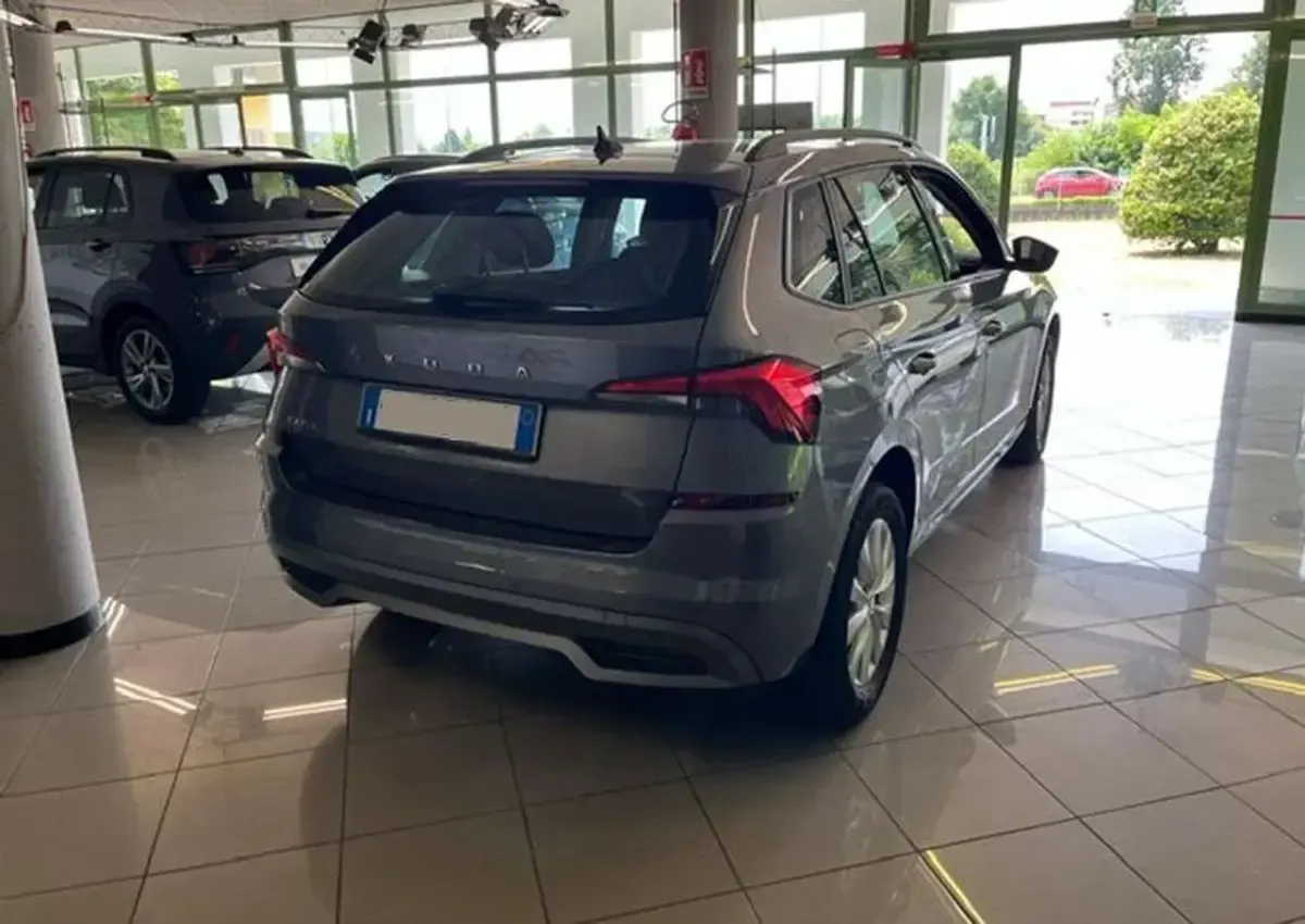 Usata Skoda Kamiq Ambition 110 CV (80 kW) 2022 Grigio SUV