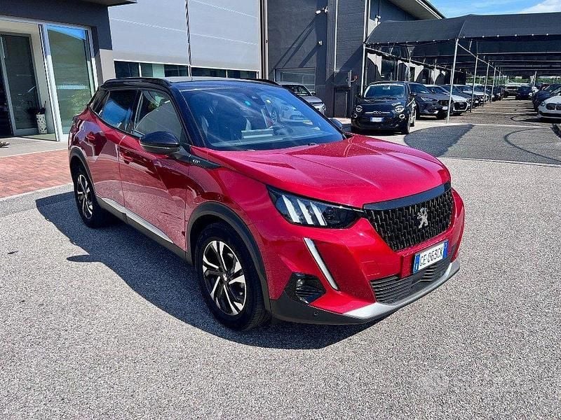 Usata Peugeot 2008 GT 110 CV (80 kW) 2021 Rosso(met.) SUV