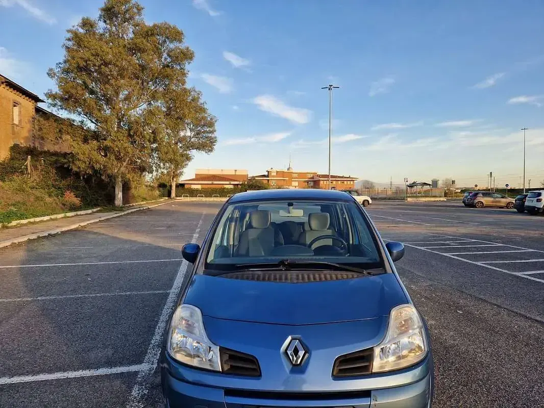 Usata Renault Grand Modus Dynamique 86 CV (63 kW) 2010 Blu/azzurro Monovolume