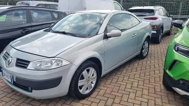 Usata Renault Mégane Cabriolet Authentique 120 CV (88 kW) 2004 Grigio Cabrio