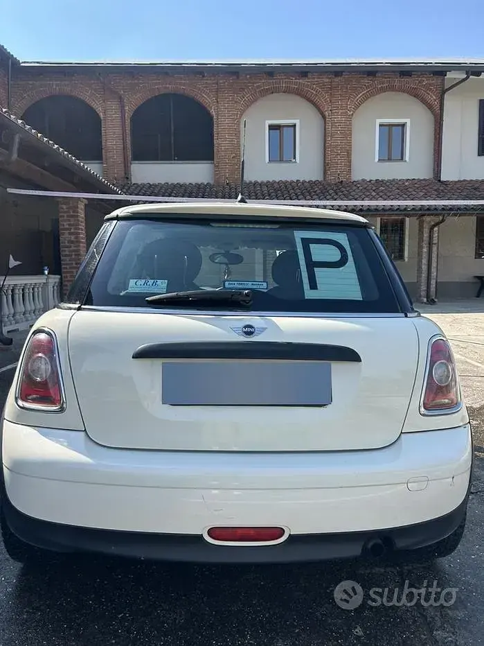 Usata Mini ONE 75 CV (55 kW) 2010 Bianco Utilitaria