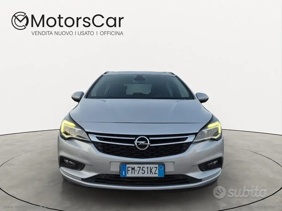 Usata Opel Astra Business 110 CV (80 kW) 2017 Grigio Berlina