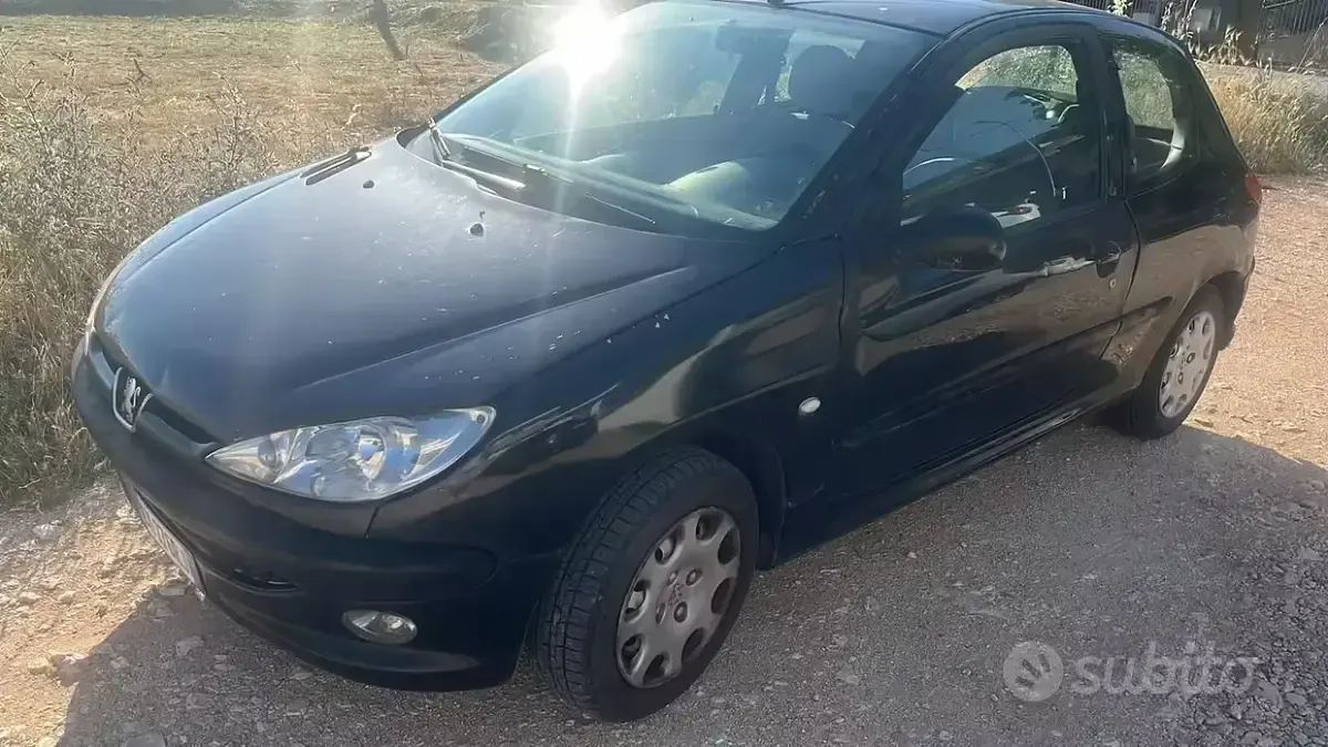 Usata Peugeot 206 60 CV (44 kW) 2004 Nero Berlina