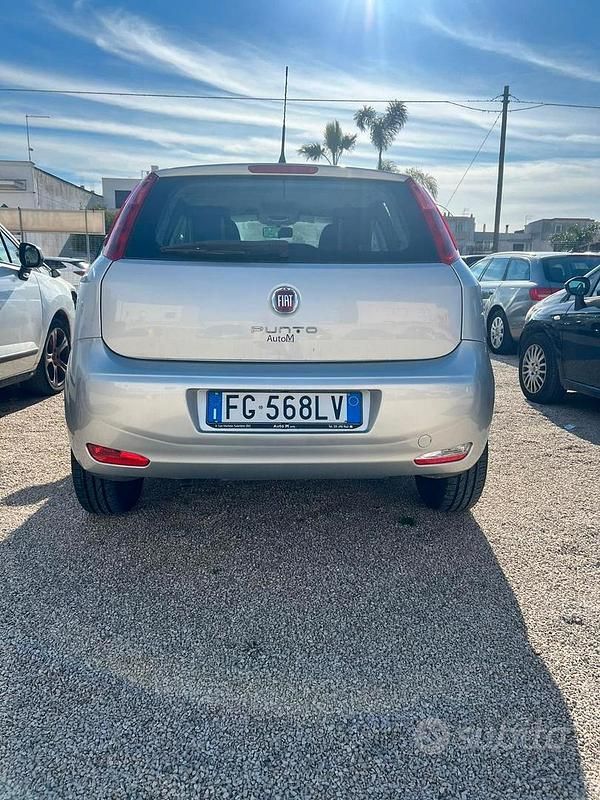 Usata Fiat Punto 77 CV (56 kW) 2016 Grigio Utilitaria
