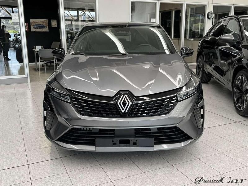 Usata Renault Clio V Techno 91 CV (66 kW) 2025 Grigio Utilitaria
