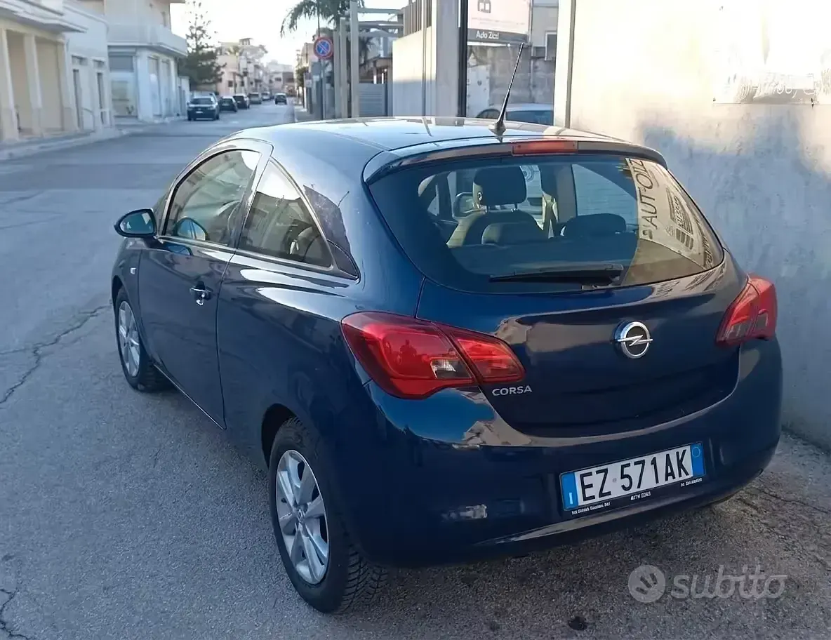 Usata Opel Corsa Cosmo 90 CV (66 kW) 2015 Blu Coupé