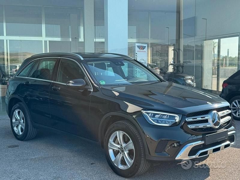 Usata Mercedes GLC300e 2022 Nero Station wagon