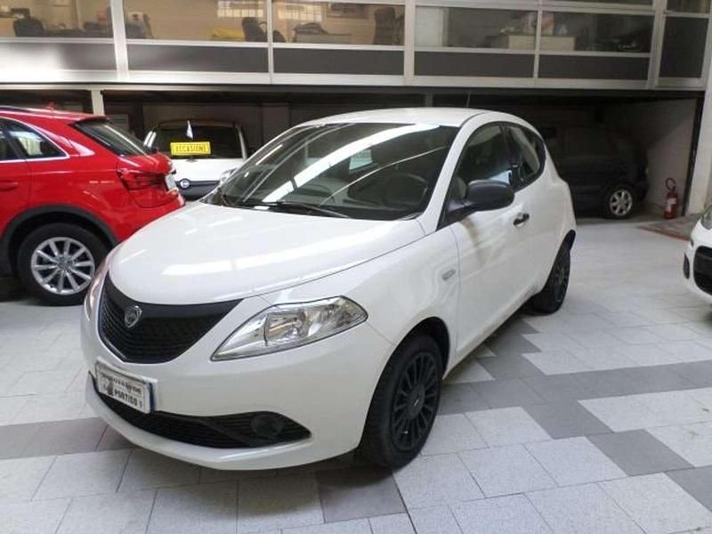 Bianco Usata 2020 Lancia Ypsilon S Due volumi | 9900 € (Buon prezzo) - Immagine 1/4
