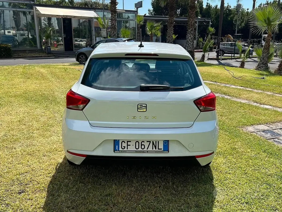 Usata Seat Ibiza Business 80 CV (58 kW) 2021 Grigio Utilitaria