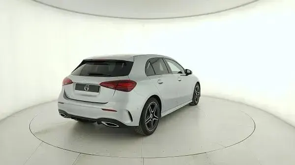 Nuova Mercedes A180 AMG line 116 CV (85 kW) 2026 Argento hightech Berlina