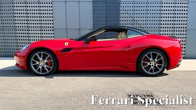 Usata Ferrari California 490 CV (360 kW) 2012 Rosso Cabrio