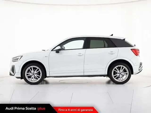 Usata Audi Q2 S-Line 150 CV (110 kW) 2025 Bianco ghiaccio metallizzato SUV