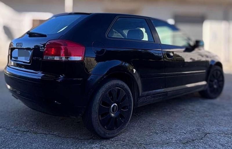 Usata Audi A3 Attraction 105 CV (77 kW) 2007 Nero Utilitaria
