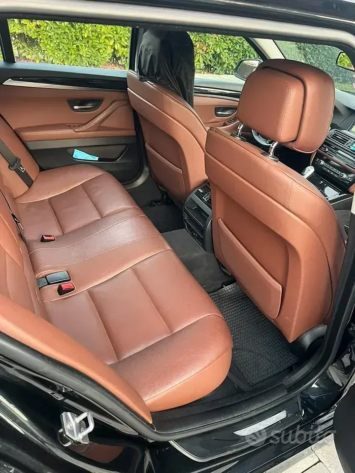 Usata BMW 520 195 CV (143 kW) 2011 Nero Station wagon