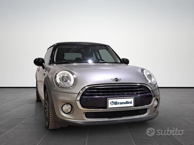 Usata Mini Cooper D 116 CV (85 kW) 2018 Grigio Utilitaria