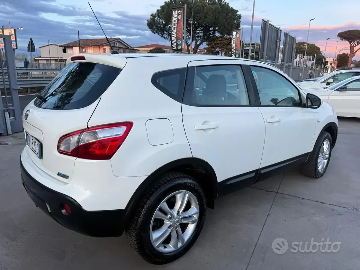 Usata Nissan Qashqai 110 CV (80 kW) 2011 Bianco SUV