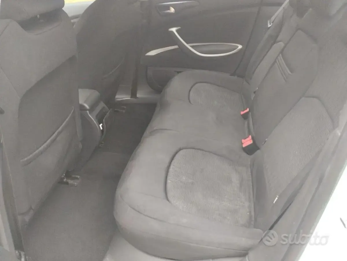 Usata Citroën C5 140 CV (102 kW) 2012 Bianco Berlina