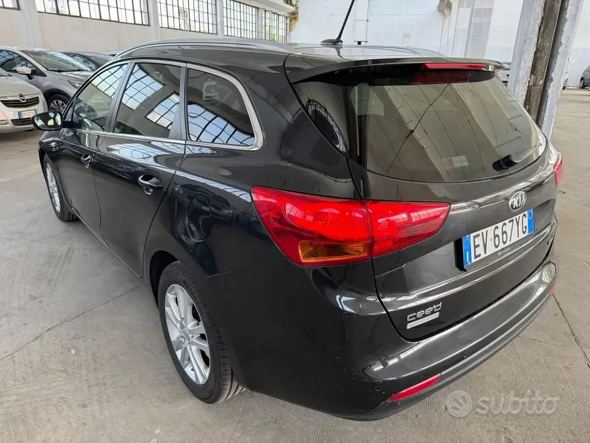 Usata Kia Ceed 110 CV (80 kW) 2014 Nero Utilitaria