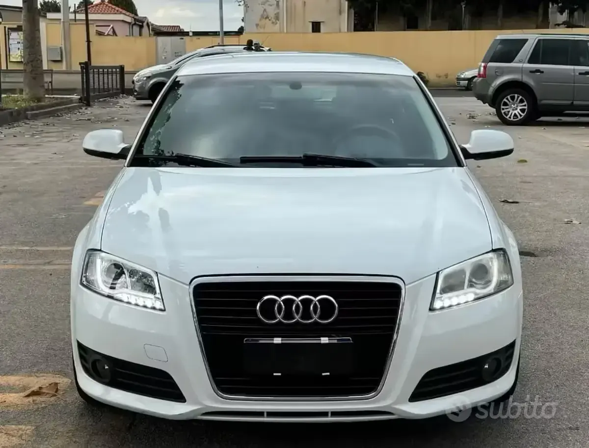 Usata Audi A3 Comfort 105 CV (77 kW) 2011 Bianco Utilitaria
