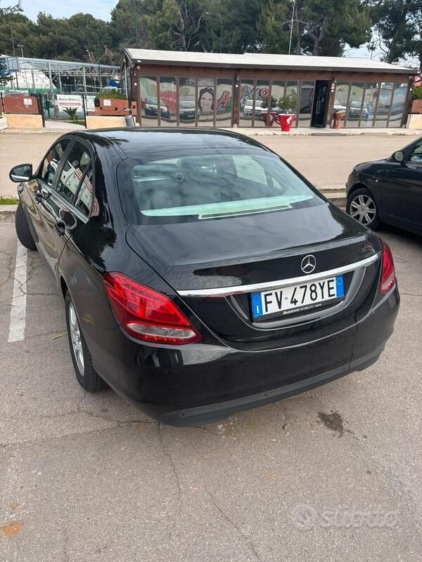Usata Mercedes C180 116 CV (85 kW) 2019 Nero Berlina