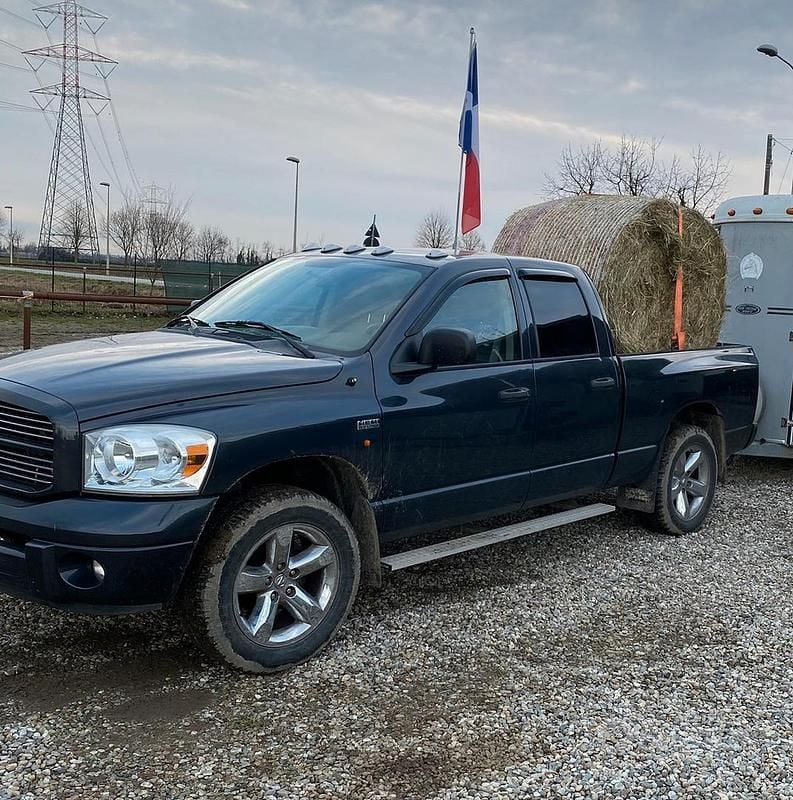 Grigio Usata 2008 Dodge Ram Pick-up | 20.700 € - Immagine 1/4