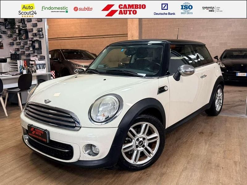 Usata Mini Cooper D 111 CV (81 kW) 2011 Bianco Utilitaria