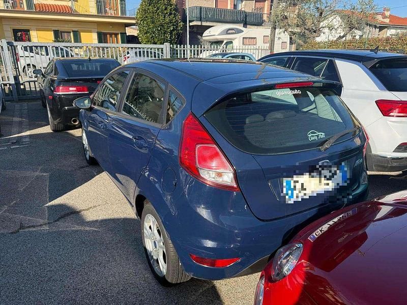 Usata Ford Fiesta Business Edition 97 CV (71 kW) 2013 Blu Utilitaria