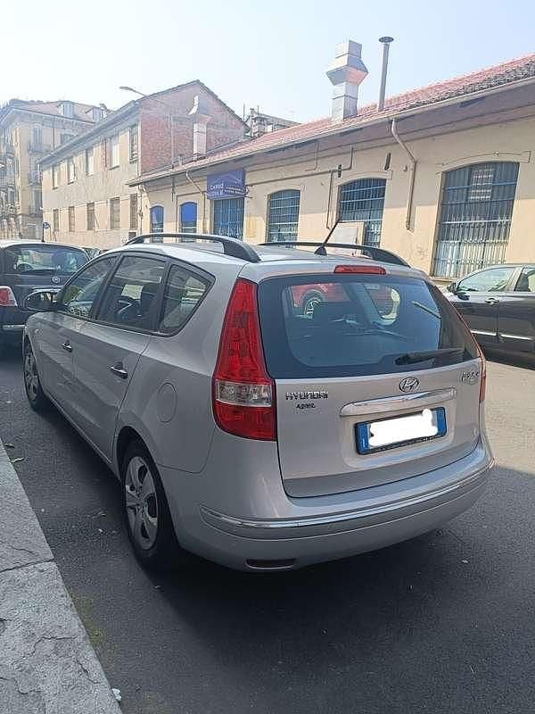Usata Hyundai i30 109 CV (80 kW) 2011 Argento Station wagon