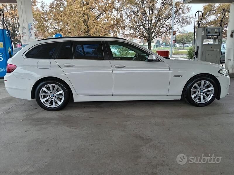 Usata BMW 520 190 CV (139 kW) 2015 Bianco Station wagon