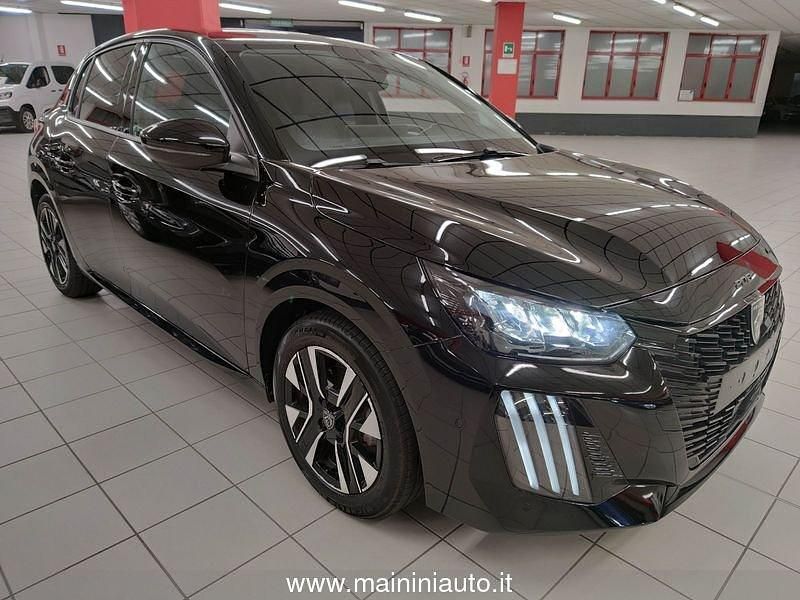 Usata Peugeot 208 Allure+ 101 CV (74 kW) 2025 Nero Utilitaria