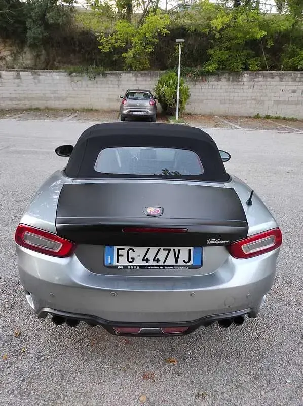 Usata Abarth 124 Spider 170 CV (125 kW) 2017 Grigio Cabrio