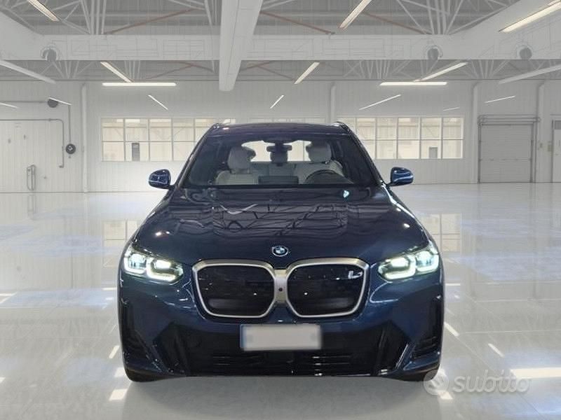 Usata BMW iX3 Impressive 80 kW (109 CV) 2024 Blu SUV