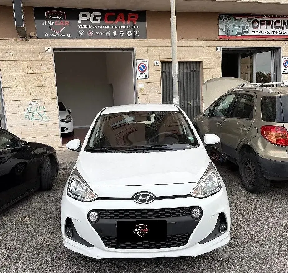 Usata Hyundai i10 Style 66 CV (48 kW) 2017 Bianco Utilitaria