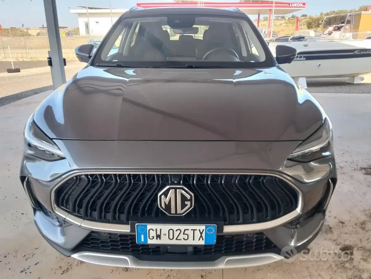 Usata MG HS Luxury 162 CV (119 kW) 2024 Grigio SUV