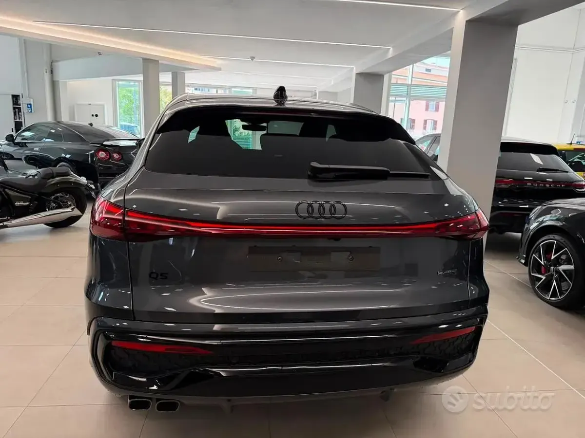 Nuova Audi Q5 S-Line 204 CV (150 kW) 2026 Grigio SUV