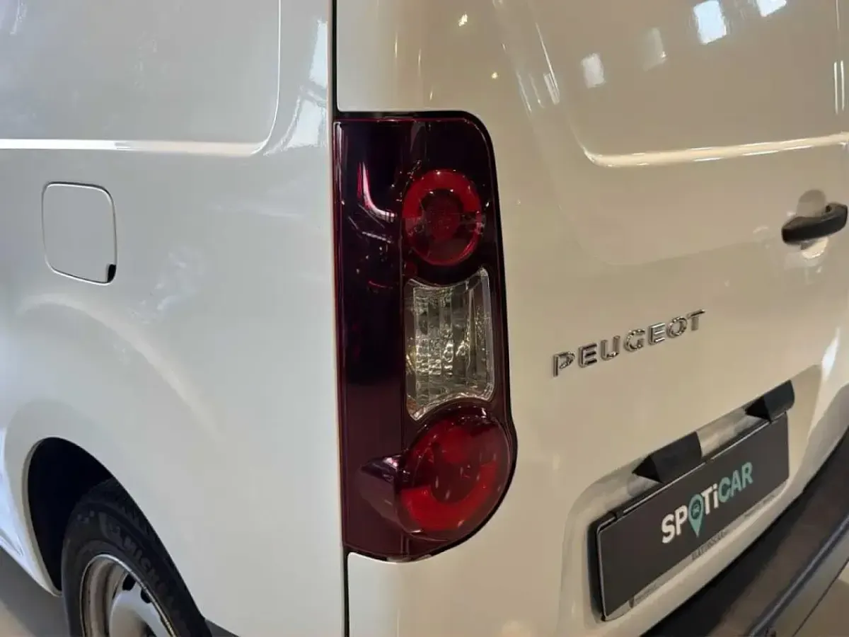 Usata Peugeot Partner Premium 100 CV (73 kW) 2018 Bianco