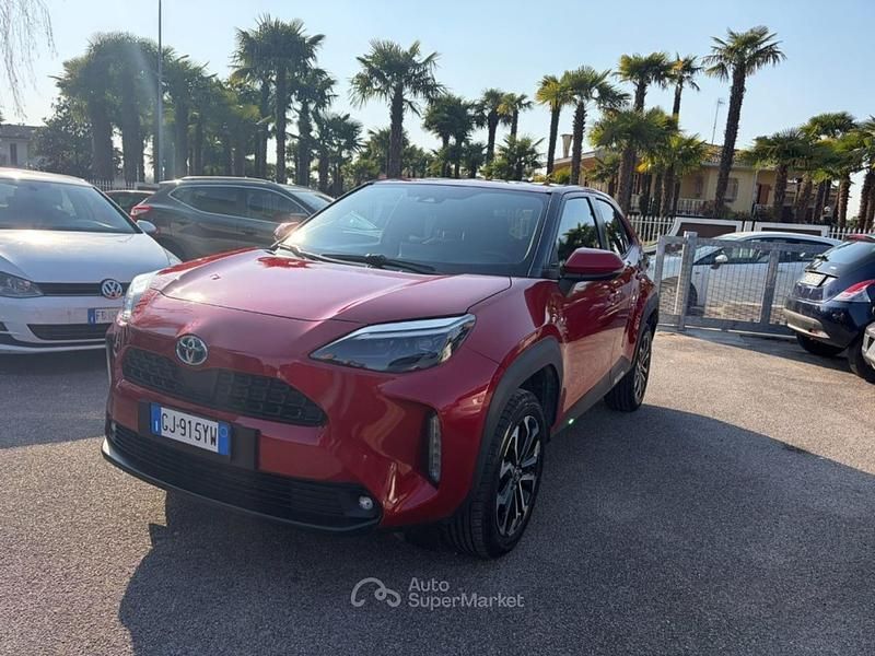 Usata Toyota Yaris Cross Trend 92 CV (67 kW) 2022 Rosso SUV