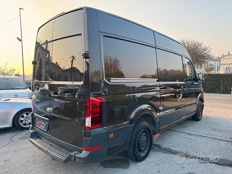 Usata VW Crafter 140 CV (102 kW) 2019 Marrone Furgone