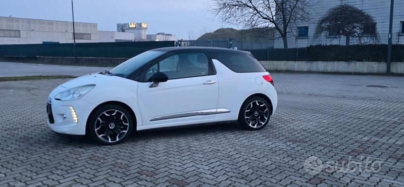 Usata DS Automobiles DS3 95 CV (69 kW) 2012 Bianco Coupé